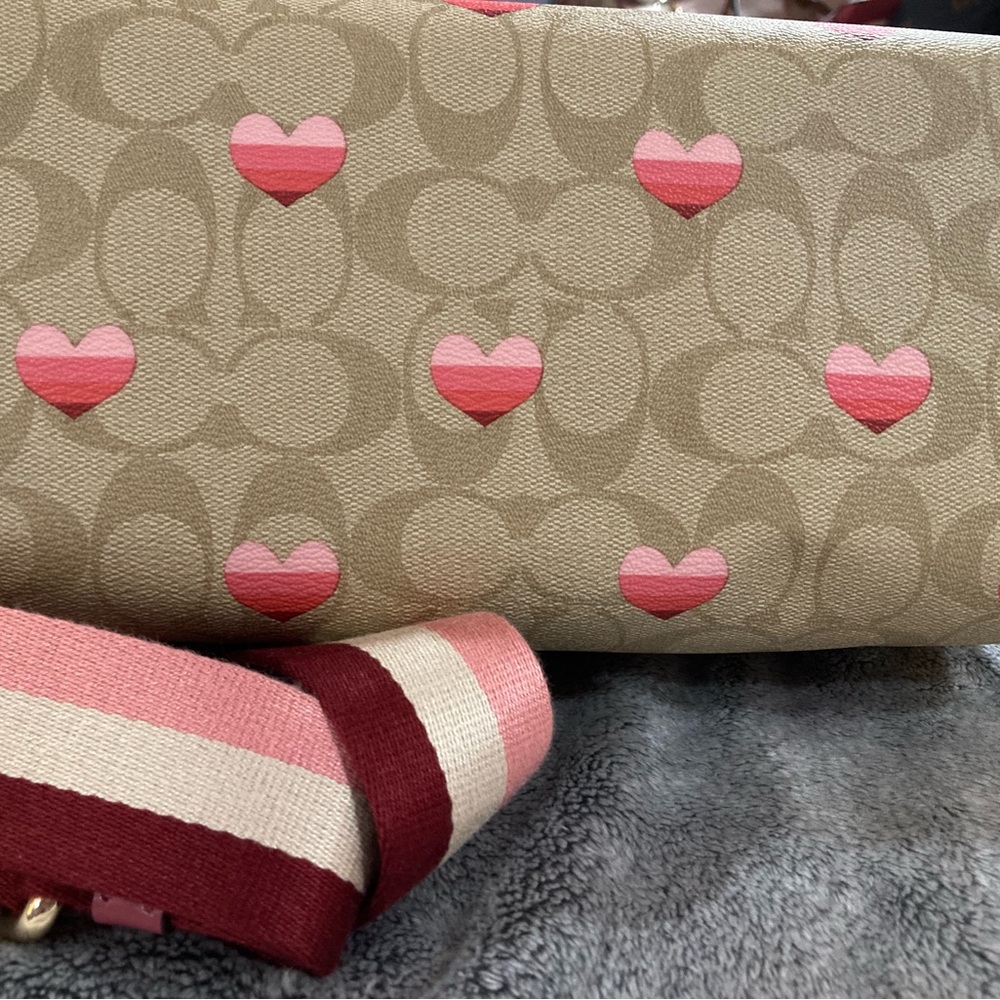 RARE HTF Coach Rowan Pink Heart Print Signature Satchel & Htf Charm bundle! - Picture 5 of 6